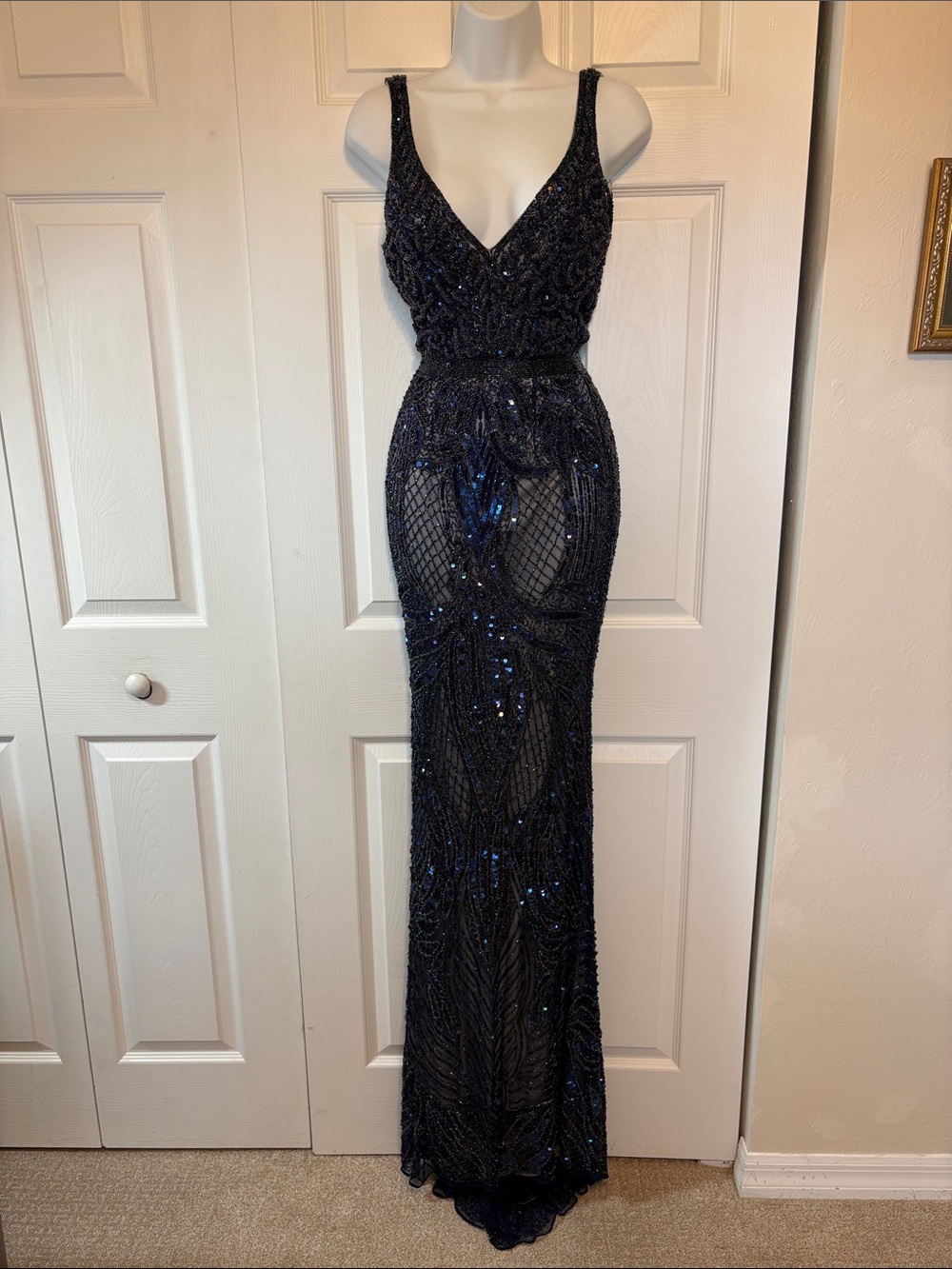 NWOT Primavera Couture Midnight Blue Sequined Evening Gown - Size 00.